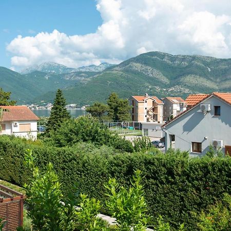 Sea Star Apartment Tivat Buitenkant foto