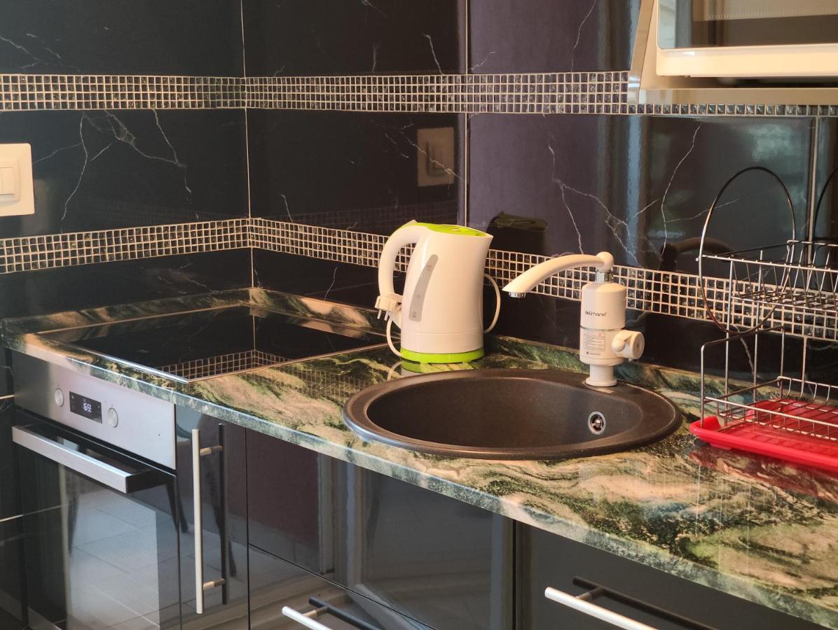Sea Star Apartment Tivat Buitenkant foto